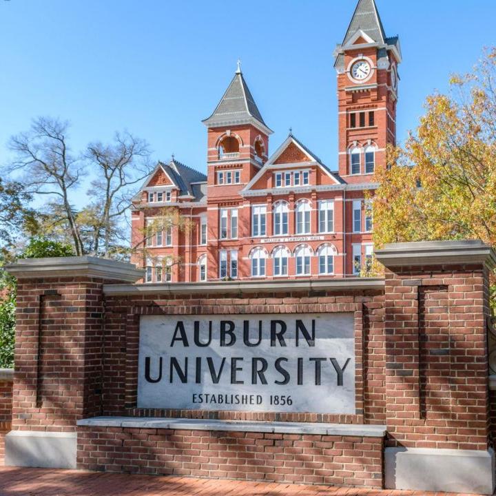 Hier ist ein Bild der Auburn University zu sehen.